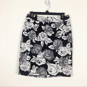 Banana Republic Petite Floral Pencil skirt 4P